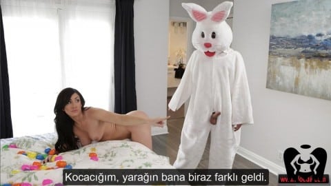 Babasının Tavşan Kostümünü Giyerek Üvey Annesini Sikti