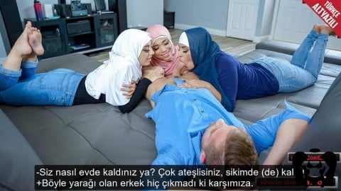 Türbanlı Arkadaşlarını Sevgilisine Siktiren Türbanlı